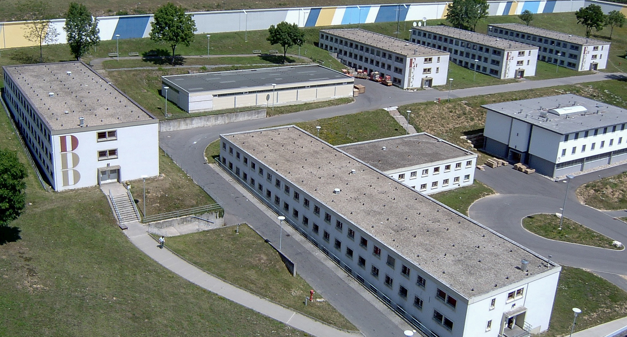 Luftbild der Haftgebäude